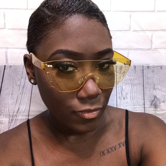 Accessories - Frameless sunglasses